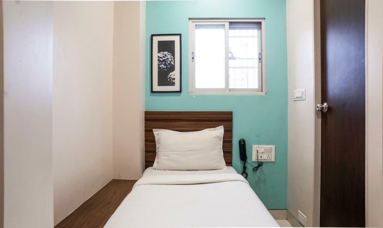 Oyo Flagship 13885 Metro Residency Hotel Mumbai Luaran gambar